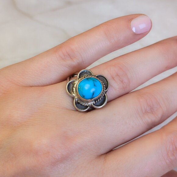 Sterling Turquoise “Petal” Ring — Size 7.25 (Southwestern) - Picture 10 of 12